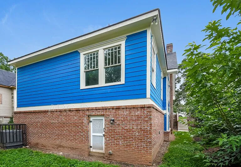 393 Atwood St SW — Photo 15
