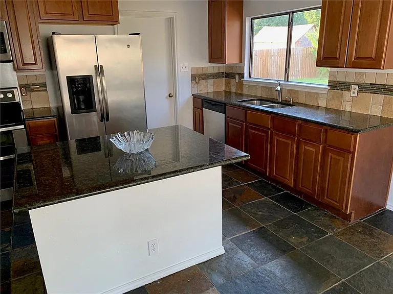 2907 Donnell Dr — Photo 5