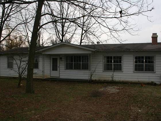 1st image of 111 N Cynthia Ave