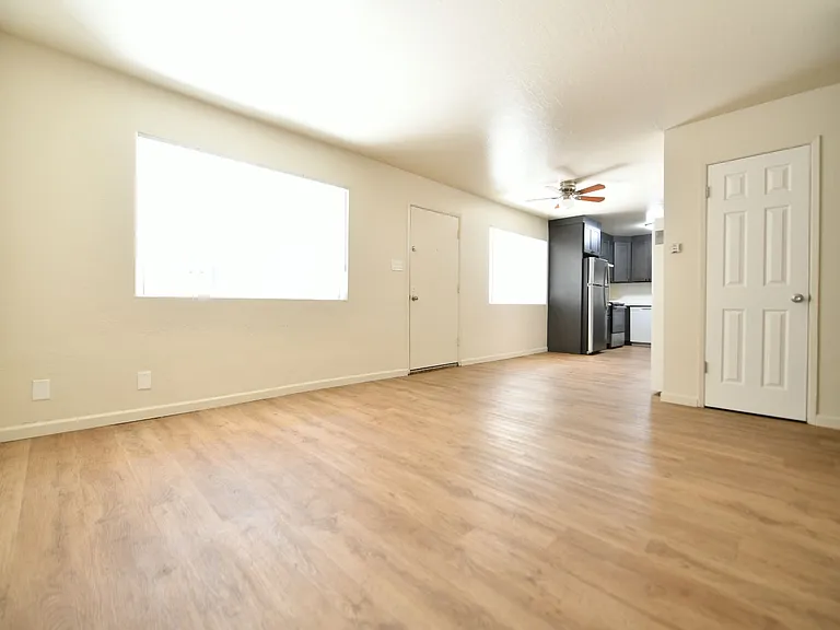 2514 College Ave — Photo 14