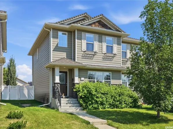 924 Stonebridge COMMON, Saskatoon, SK S7T 0N2