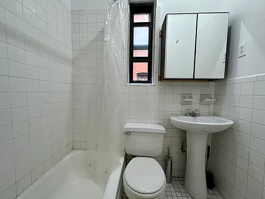 Rented by JB Mac Real Estate Inc. | media 18