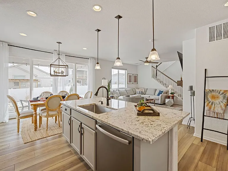 5597 Carmon Dr — Photo 3