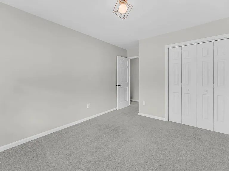 479 Cessna Ave — Photo 23