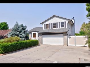 11460 S Sage Mesa Dr, Sandy, UT 84094