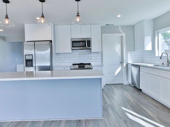 5th image of 6851 Clara Lee Ave