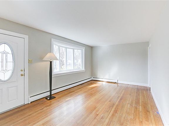2nd image of 7513 Wentworth Ave