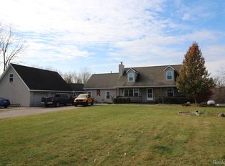 1228 Elliott Rd, Fowlerville, MI 48836