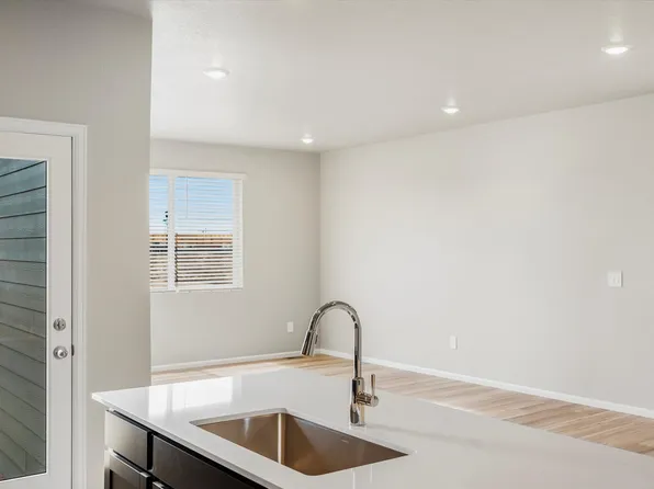 528 97th Ave, Greeley, CO 80634