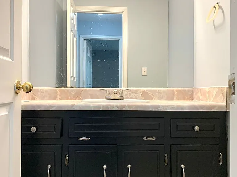211 Lexington Dr — Photo 12