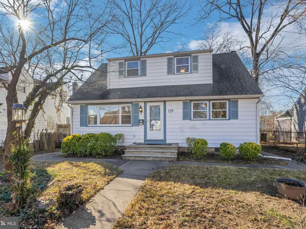 129 Keystone Ave, Morrisville, PA 19067