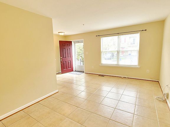3rd image of 23326 Brewers Tavern Way