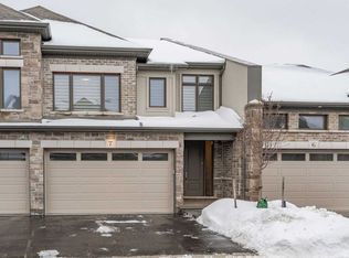 271 Grey Silo Rd #7, Waterloo, ON N2K0E9