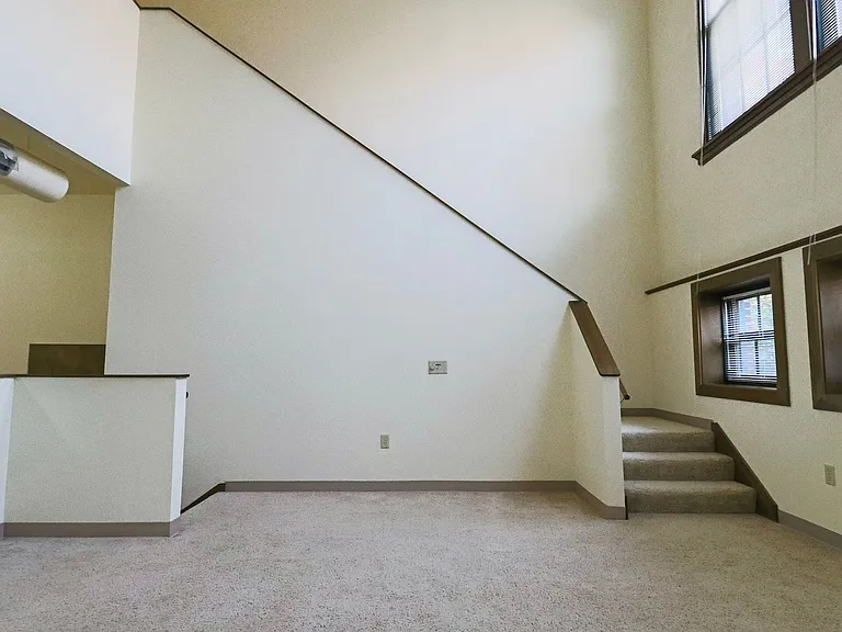 East High Apartments — Photo 102