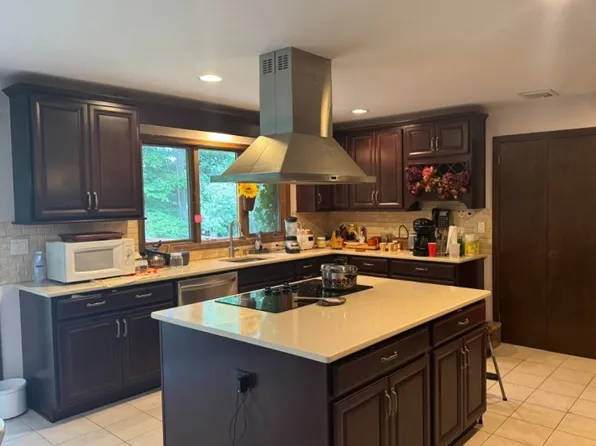 554 Huckleberry Ln, Franklin Lakes Boro, NJ 07417