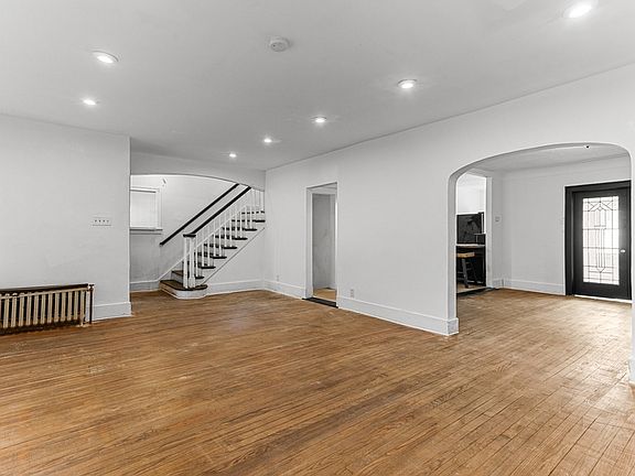 4th image of 4357 Fullerton Ave