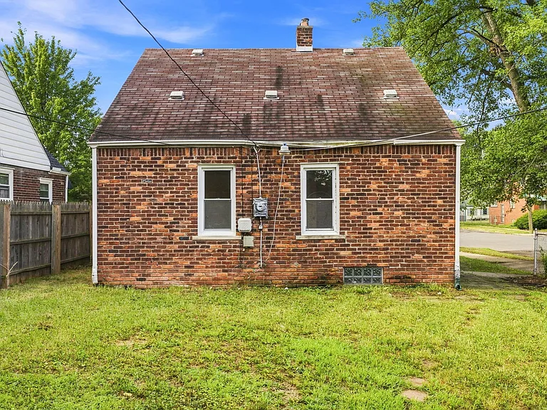 11034 Craft St — Photo 24