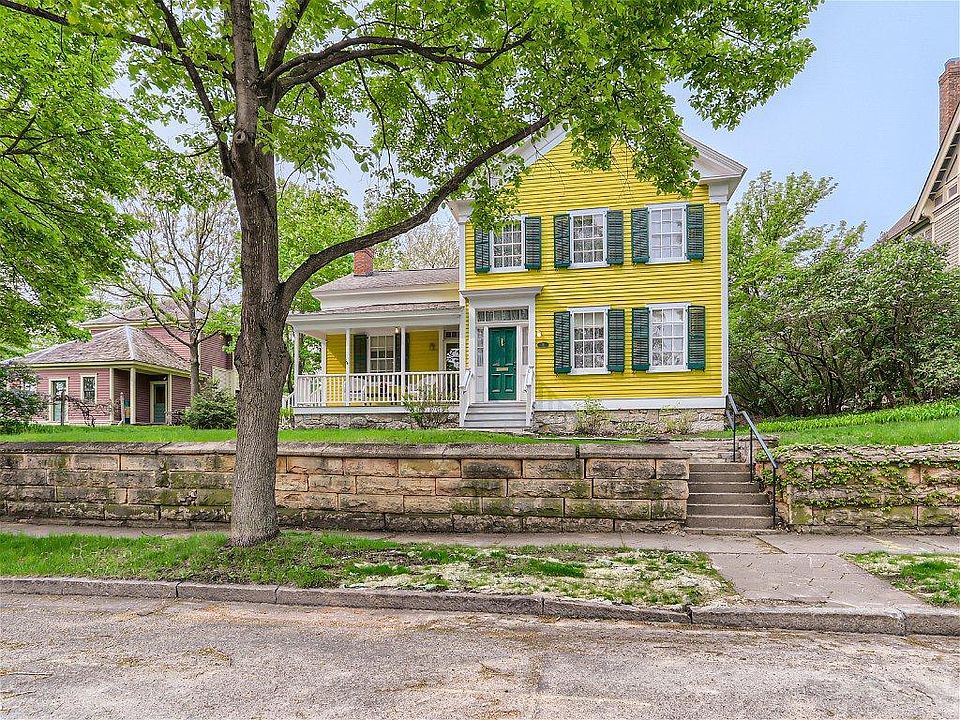 1st image of 38 Irvine Park