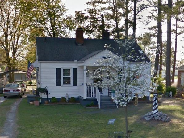 611 Pine Dr