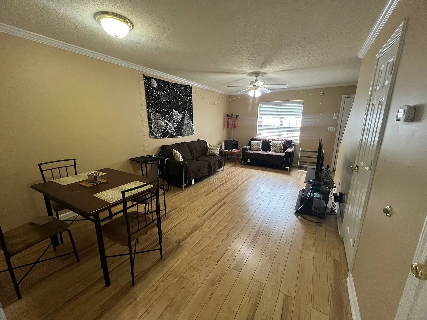 2 bed 2.5 bath townhouse — Photo 4