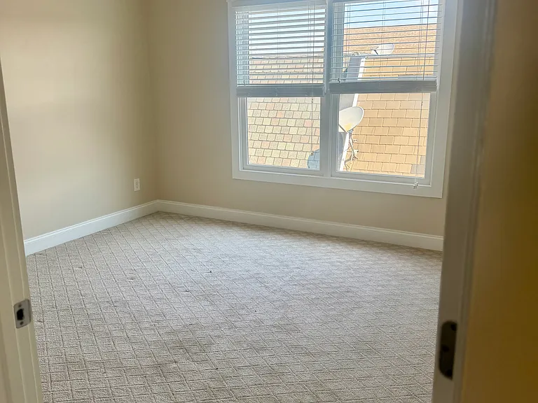 116 Savannah Ave — Photo 18