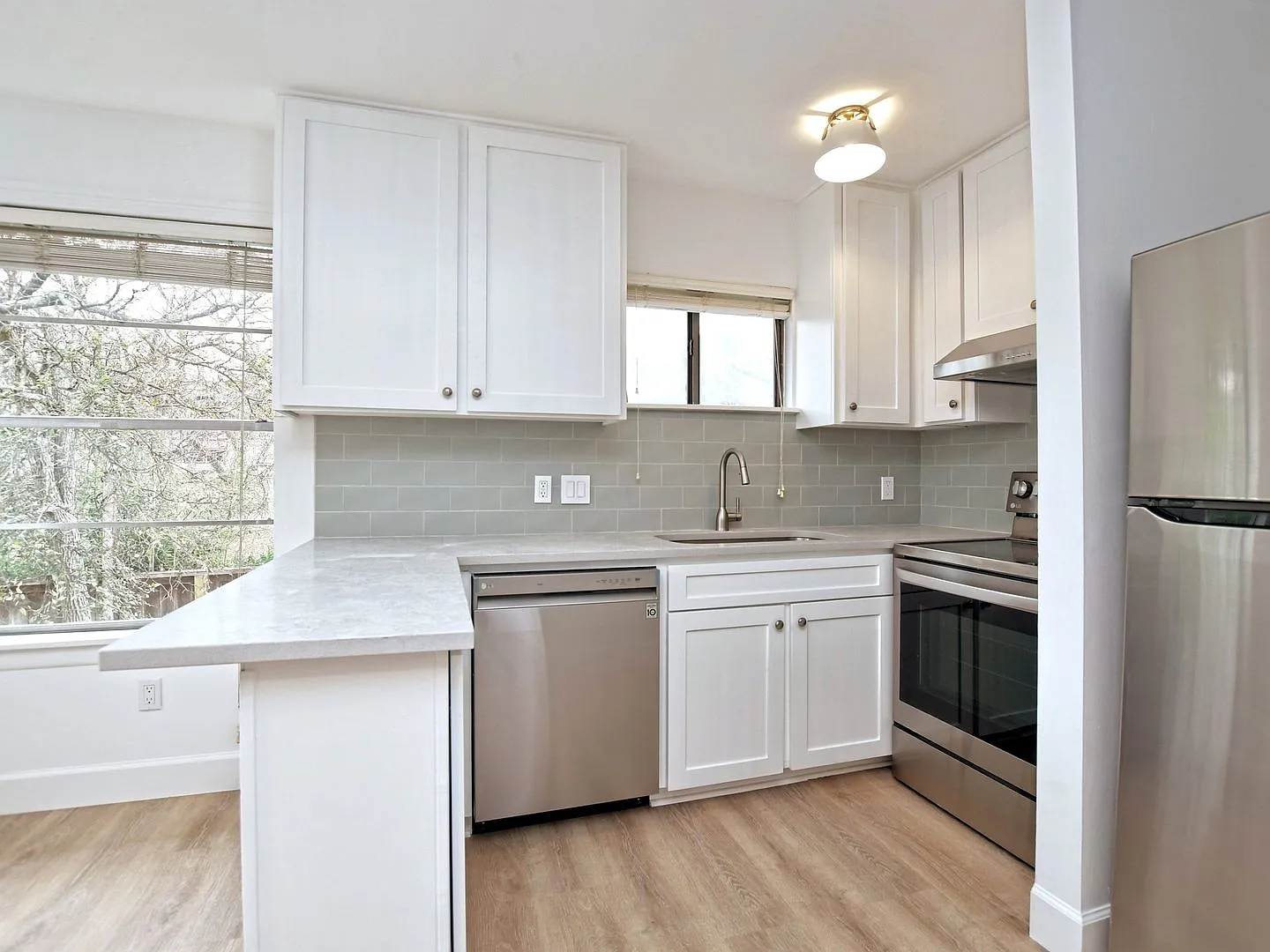 3105 Glen Ora Street — Photo 3
