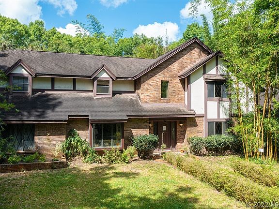 2nd image of 706 S Timberlane Dr