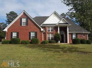 135 Lakeside Trl, Covington, GA 30016