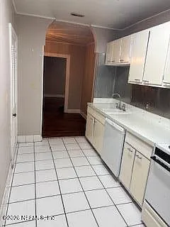 1007 Acosta St #6 — Photo 7