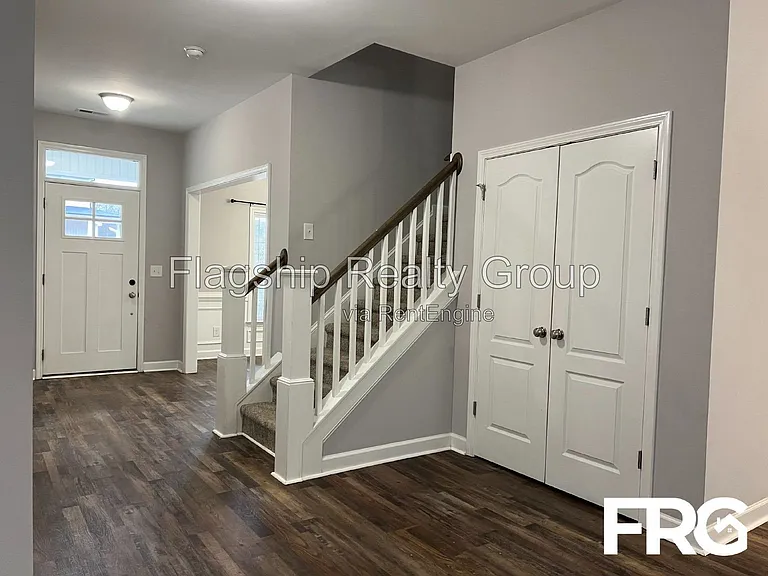 491 Fallingbrook Dr — Photo 26