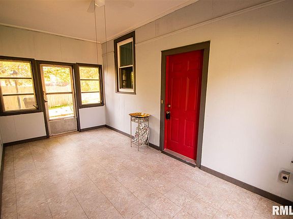 3rd image of 5325 N Glen Elm Dr