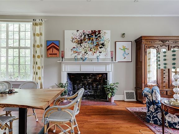 4th image of 552 Cobb Street