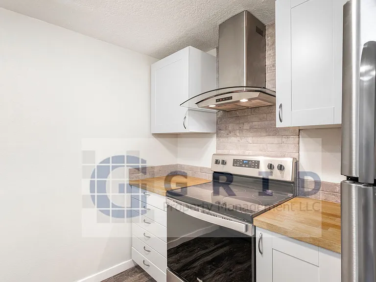 3213 SW Marigold St — Photo 8