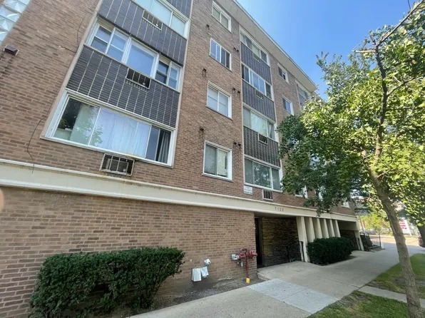 7120 N Sheridan Rd APT 218, Chicago, IL 60626