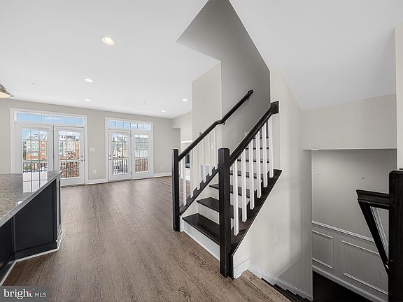 4th image of 2914 Middleham Ct