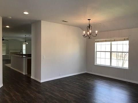 3rd image of 3104 Savoy Ct