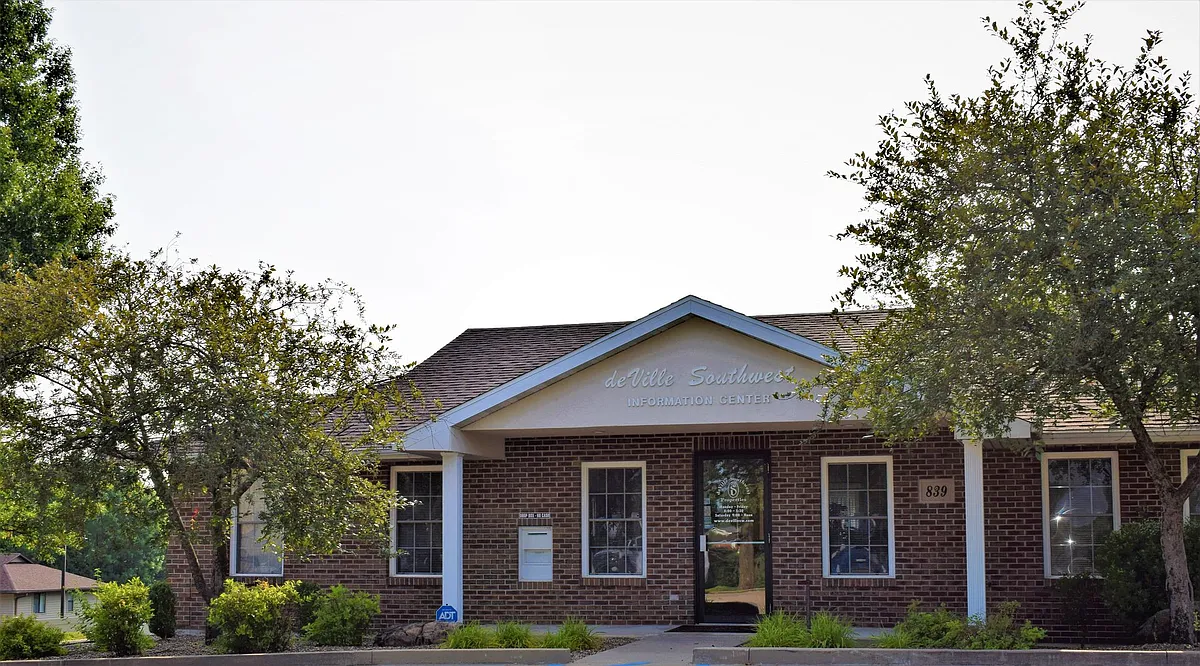 Building Photo - 821 Southwest Blvd