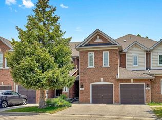 190 Harding Blvd W #26, Richmond Hill, ON L4C 0J9