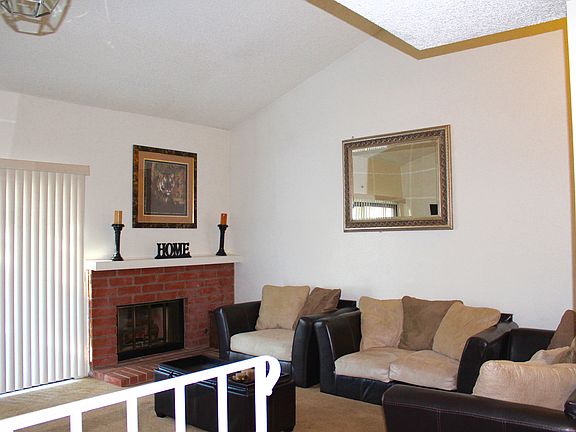 4th image of 1031 S Palmetto Ave #11