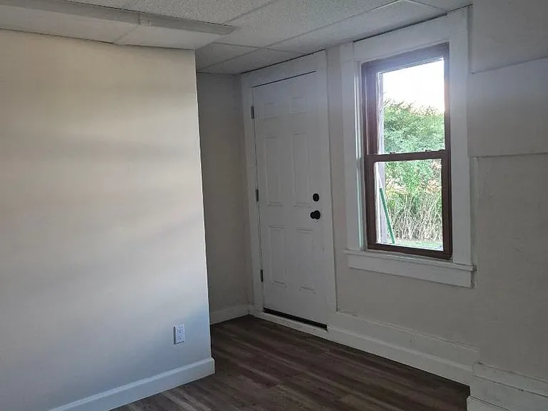 115 W 8th Ave — Photo 19