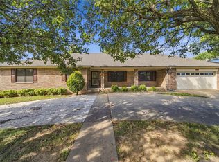 604 Chapman Ave, Tahlequah, OK 74464