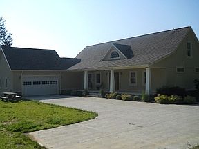 3rd image of 28531 Woodridge Ln