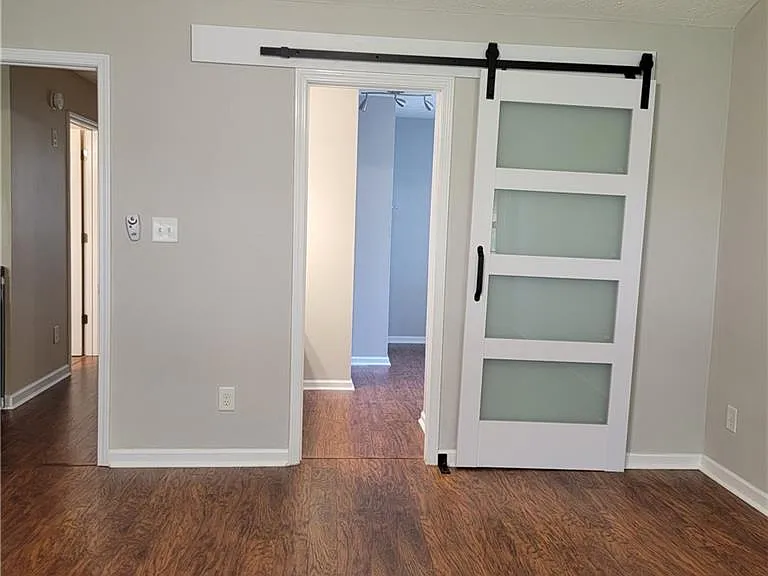 5219 Leecroft Dr — Photo 11