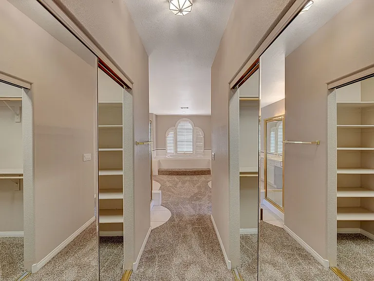 1934 Grey Eagle St — Photo 37