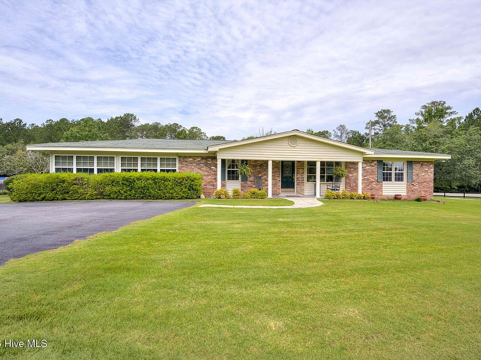 1st image of 2582 Scotts Ferry Road