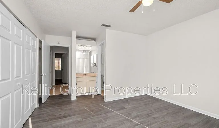 303 Regal Park Dr — Photo 23