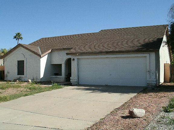 2nd image of 7822 W Peppertree Ln