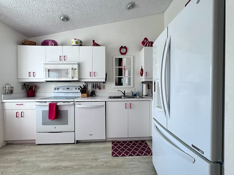 1216 Spoonbill Landings Cir — Photo 4