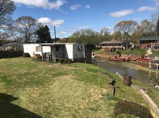 98 Mull Dr, Taylorsville, NC 28681