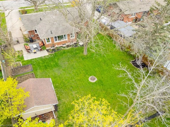 4165 William St, Lincoln, ON L3J 0K7